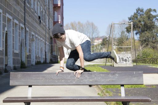 Kinder beim Parkour