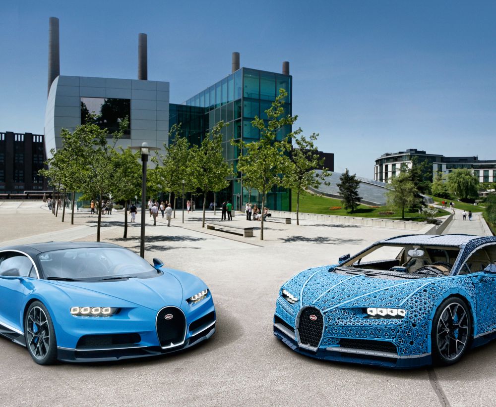 Sonderausstellung im ZeitHaus der Autostadt in Wolfsburg: Vom 16. November bis 6. Dezember 2018 trifft ein originaler Bugatti Chiron auf das 1:1-Modell aus LEGO.