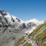 Gletschersta§e mit Blick auf Großglockner und Pasterzengletscher