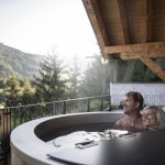 Alphotel Tyrol, Ratschingstal: zeit_zu_zweit_im_whirlpool_auskosten_alphotel_tyrol