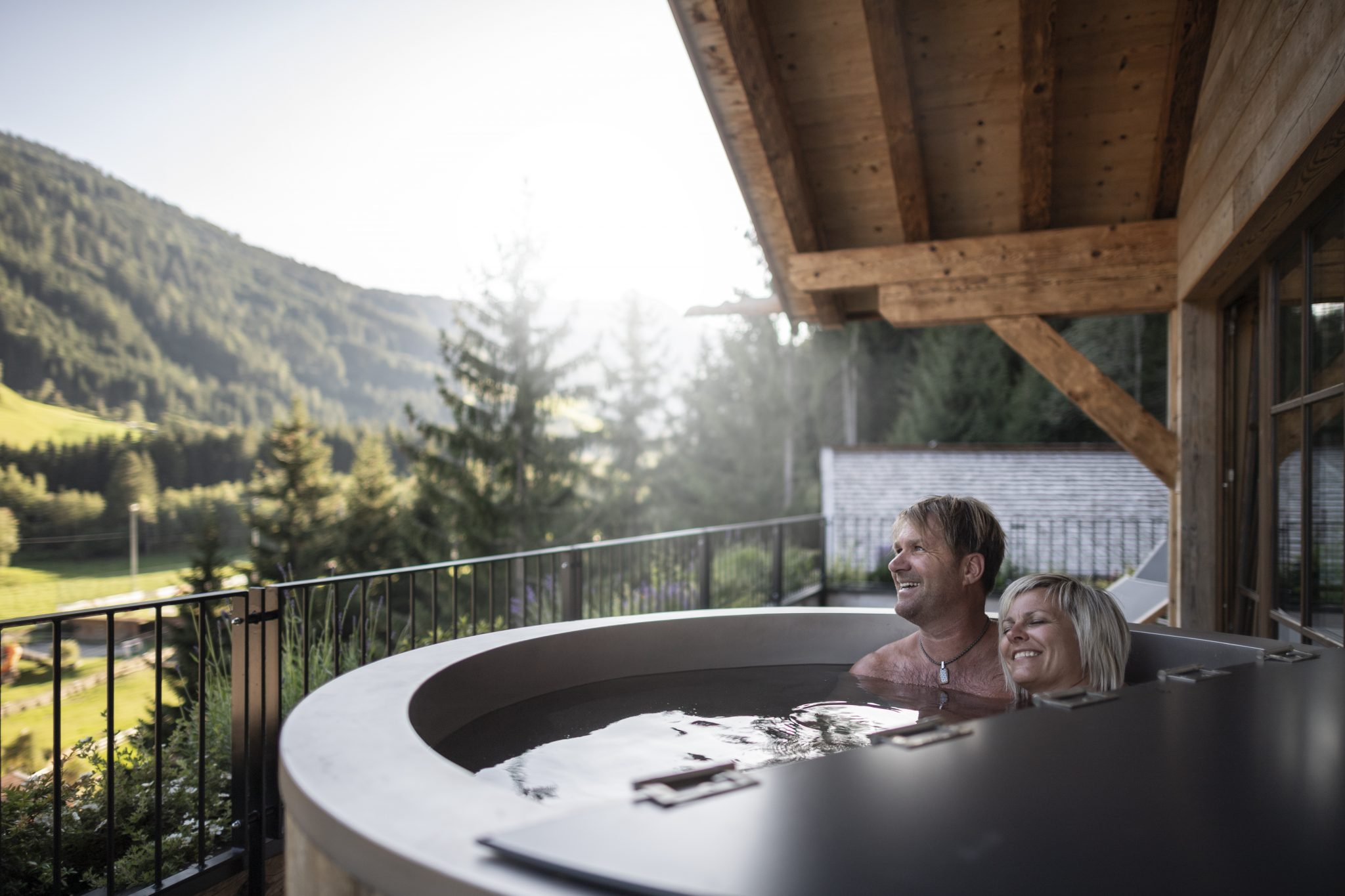 Alphotel Tyrol, Ratschingstal: zeit_zu_zweit_im_whirlpool_auskosten_alphotel_tyrol