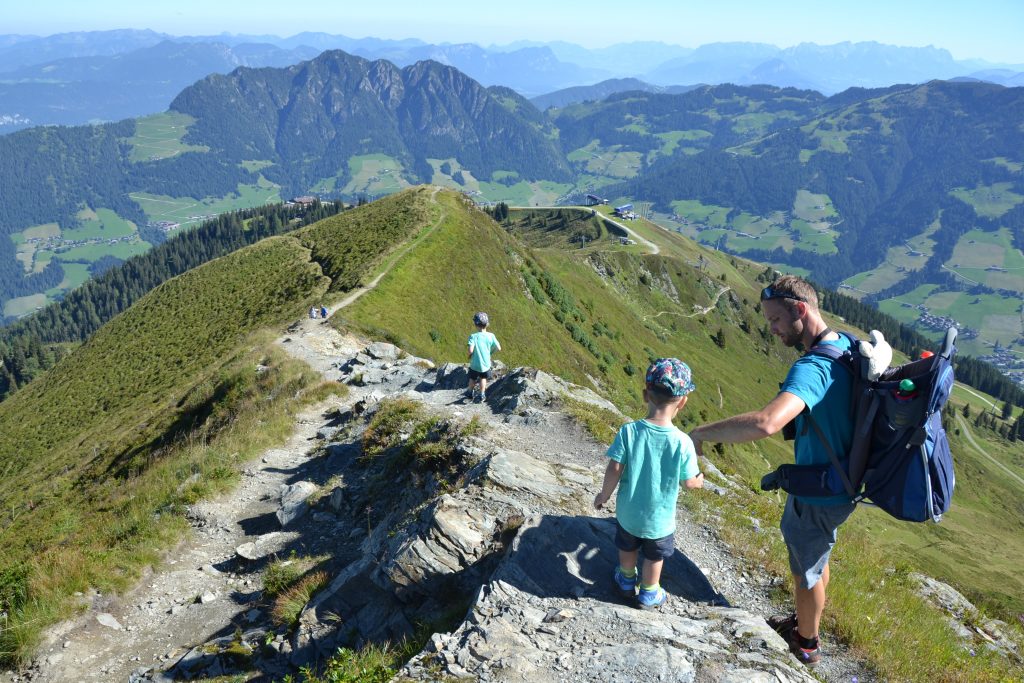 wanderung_auf_den_familienerlebnisberg_spieljoch_chalets_apartments_wachterhof