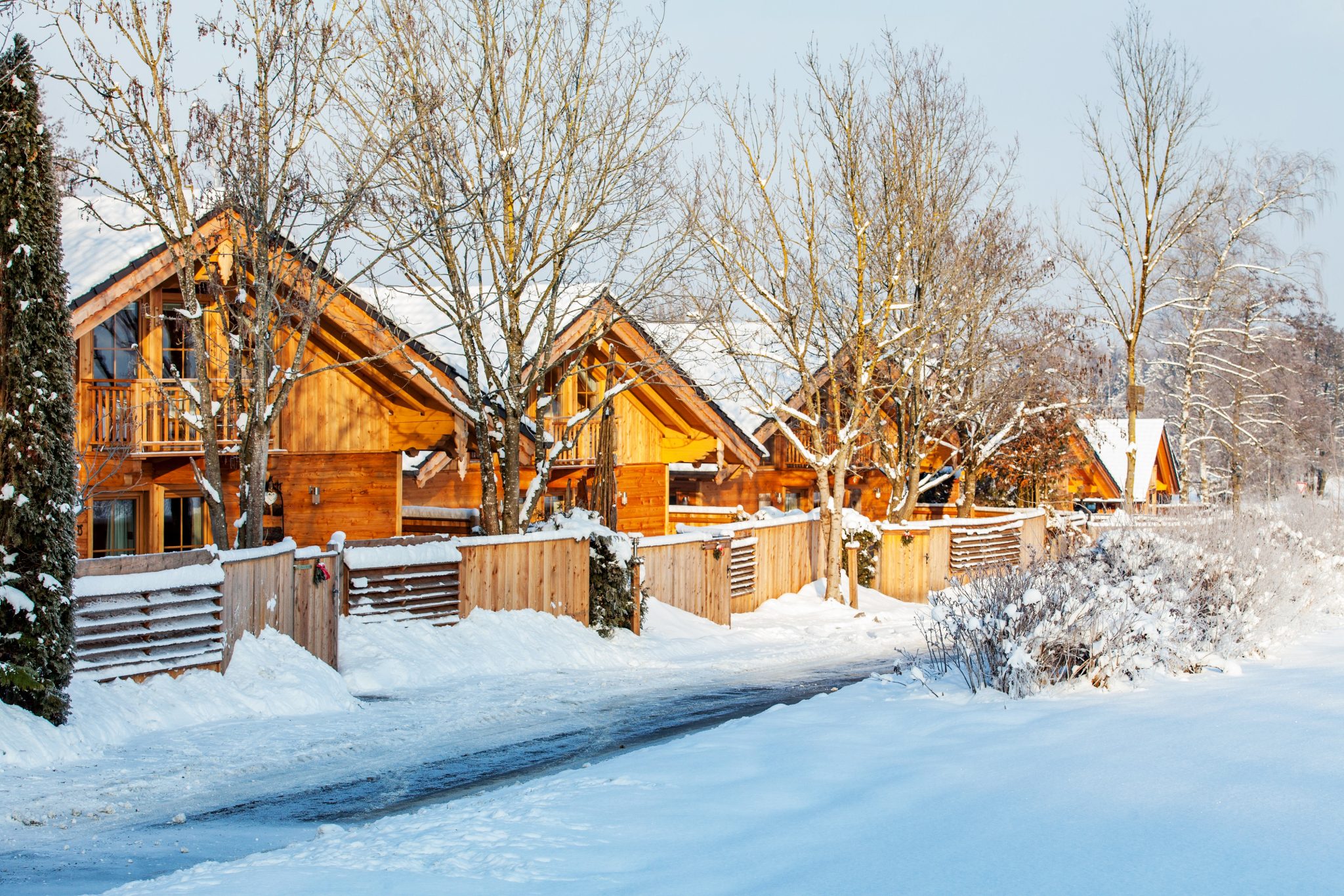 chalet-zufahrt_im_winter_bayern_chalets