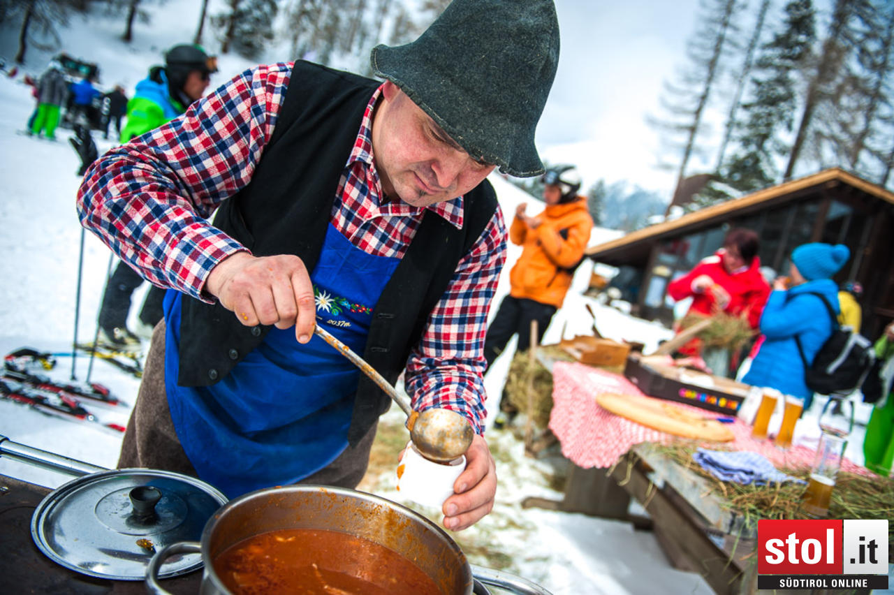 koestliche_suppe_auf_der_schwemmalm_ulten_schwemmalm_ulten