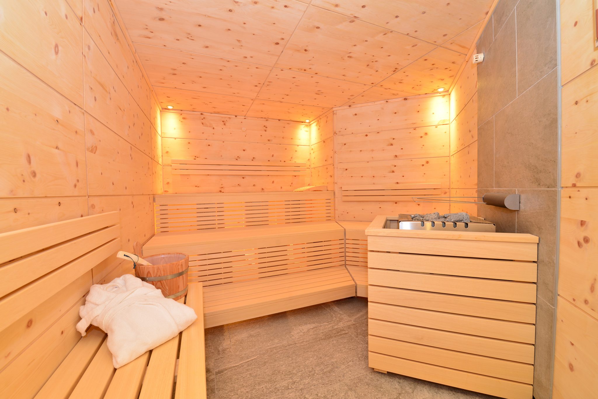 hauseigene_finische_sauna_c_sascha_duffner_hotel_jagdhof.jpg