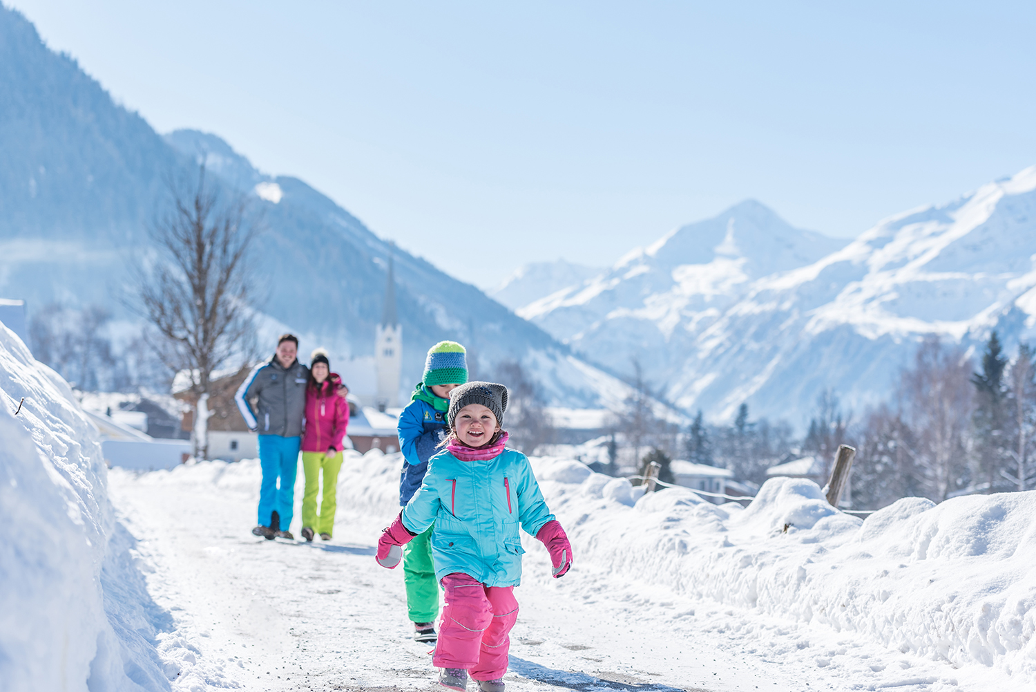 familienwanderung_im_traumhaften_raurisertal_c_fotostudio_creatina_tourismusverband_rauris