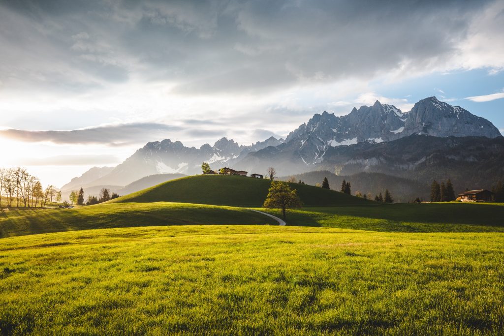 Ausblick auf den Wilden Kaiser im Frühling.