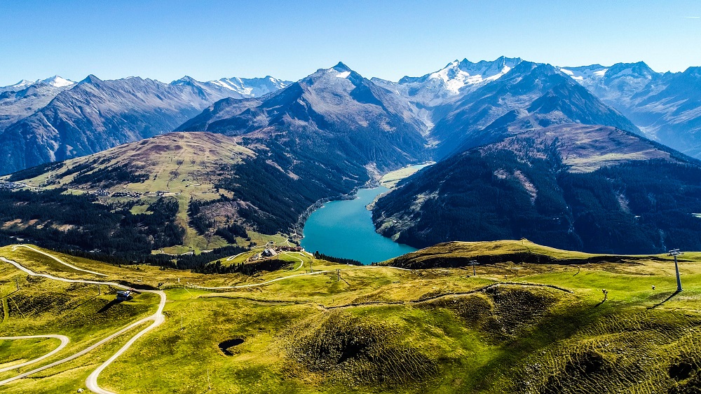 ausblick_durlassboden_stausee_das_alpenwelt_resort