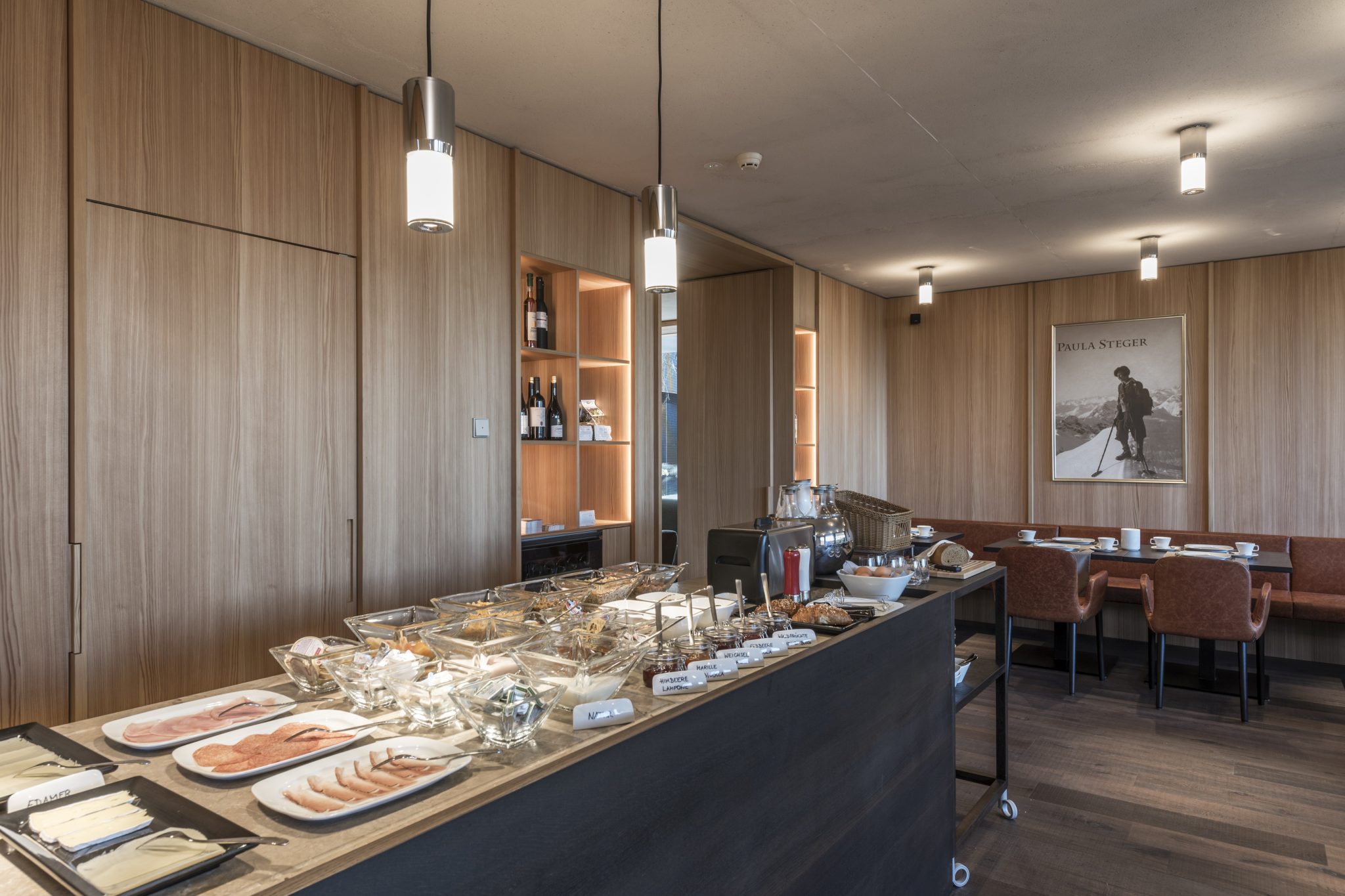 fruehstuecksbuffet_c_hannes_niederkofler_paula_wiesinger_apartments_suites