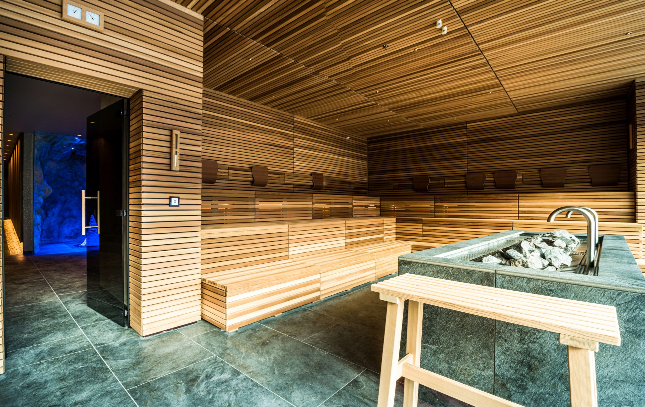 moderne_sauna_c_dejori_werner_hotel_granbaita_dolomites