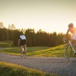 Ein einmaliges Erlebnis f∏r passionierte Radfahrer ist eine abendliche Radtour ∏ber die Seiser Alm, die grà_te Hochalm Europas.