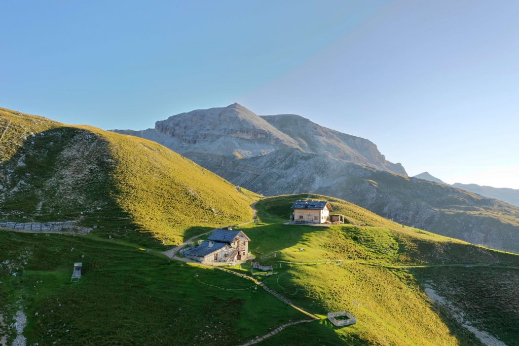 stevia_huette_auf_dem_stevia_berg_hotel_granbaita_dolomites