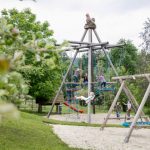 spielplatz-schaukel-jufa-hotel-tieschen-720x480