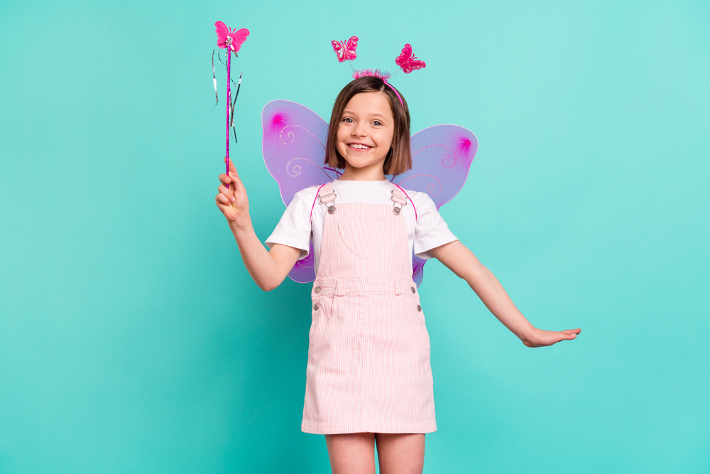 Photo,Of,Charming,Sweet,Schoolgirl,Dressed,Pink,Overall,Eyewear,Wings