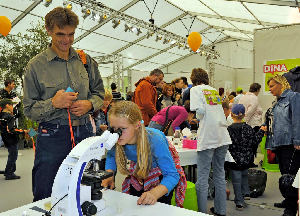 Vbgmin. Mag.a Renate Brauner beim Wiener Forschungsfest